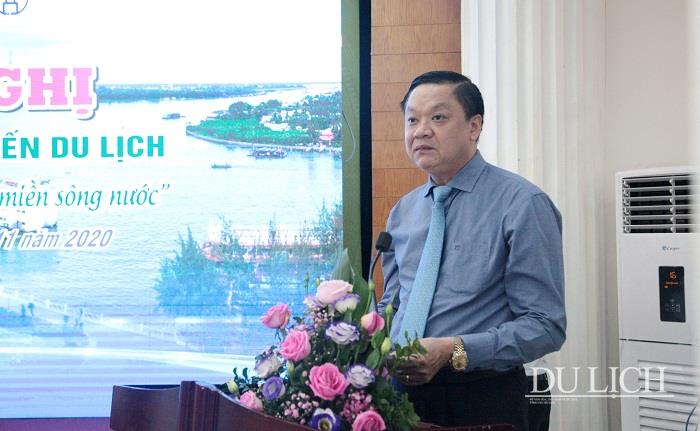 Phó Chủ tịch UBND thành phố Cần Thơ Dương Tân Hiển phát biểu tại hội nghị